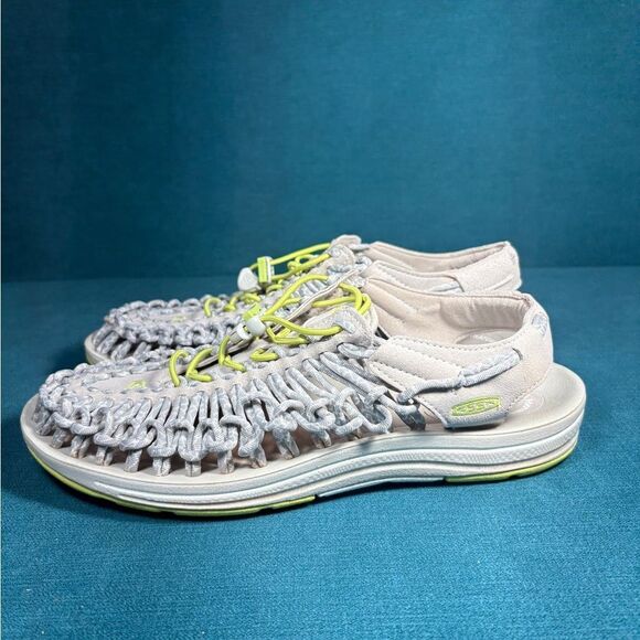 Size 11 - Women’s Keen Uneek Sandals - Picture 1 of 9